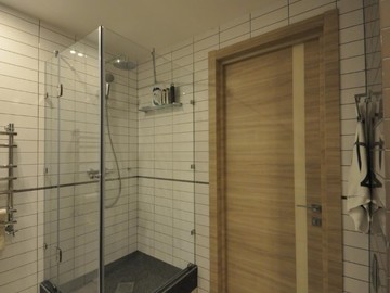 showers-38